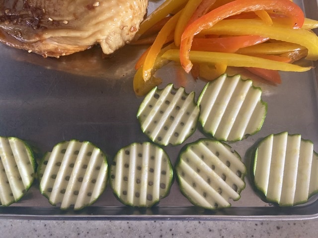 今日のお弁当[茹で鶏の照り焼き]_d0327373_18542077.jpeg