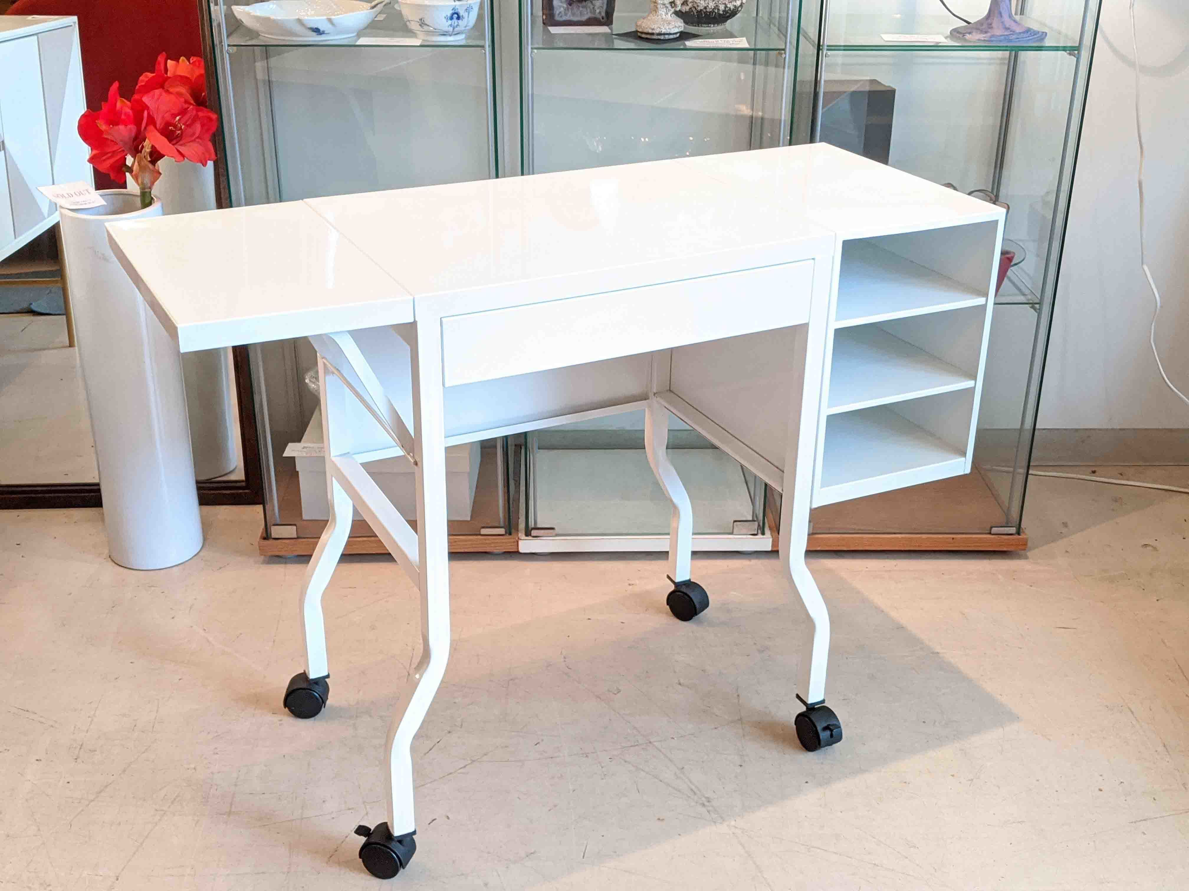 PACIFIC FURNITURE SERVICE 取扱い】Typewriter Desk/タイプ PACIFIC FURNITURE SERVICE 取扱い】Typewriter Desk/タイプ