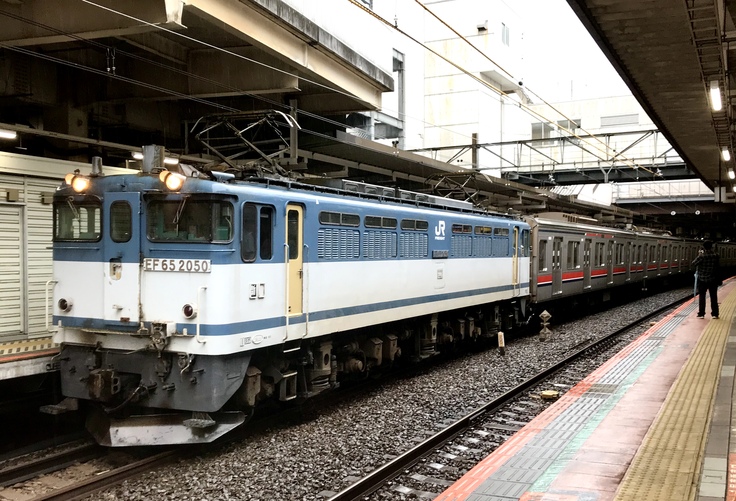 立川駅で東急車両を目撃!_c0212604_16301148.jpg