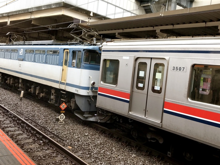 立川駅で東急車両を目撃!_c0212604_1631478.jpg