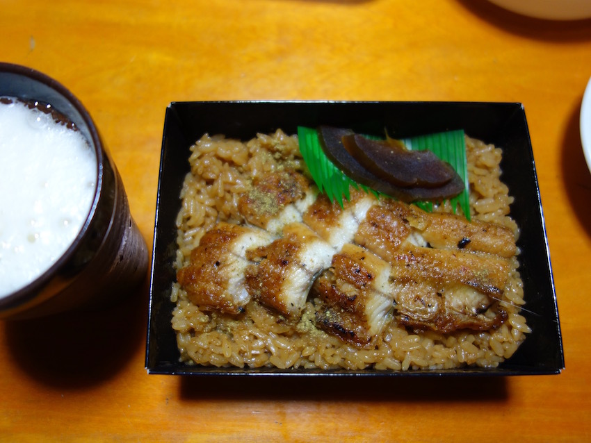 久し振りの鰻_b0057679_08154313.jpg