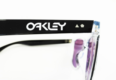OAKLEY(オークリー)35周年記念・限定(アニバーサリーコレクションサングラスFROGSKINS(フロッグスキン)アジアフィット発売開始!_c0003493_10175747.jpg