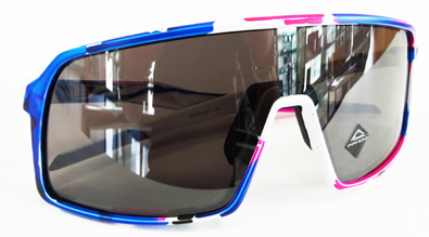 OAKLEY(オークリー)35周年記念・限定(アニバーサリーコレクションサングラスFROGSKINS(フロッグスキン)アジアフィット発売開始!_c0003493_13174865.jpg