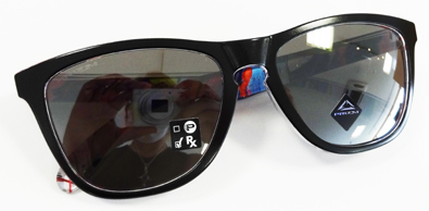 OAKLEY(オークリー)35周年記念・限定(アニバーサリーコレクションサングラスFROGSKINS(フロッグスキン)アジアフィット発売開始!_c0003493_13191519.jpg