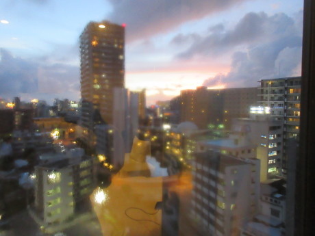 那覇・栄町市場のべんり屋餃子_a0203003_08332229.jpg
