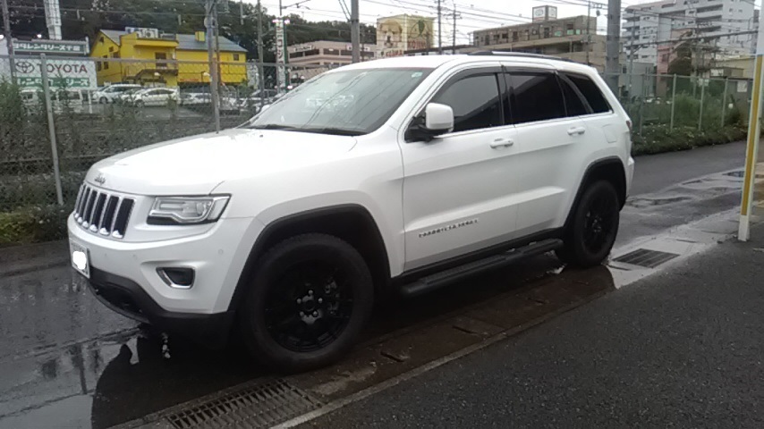 Wk グランドチェロキー ホイール入れ替え サンオート 中古車 販売店 ジープ ラングラー Jl Jk Tj チェロキー 4 4 Life スタッフ日記 Wk グランドチェロキー ホイール入れ替え サンオート 中古車 販売店 ジープ ラングラー Jl Jk Tj チェロキー 4 4 Life スタッフ日記
