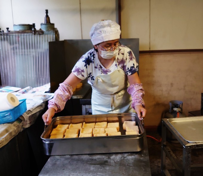 五箇山地方の豆腐づくり見学…利賀村上百瀬の春田豆腐_d0265607_14113496.jpg