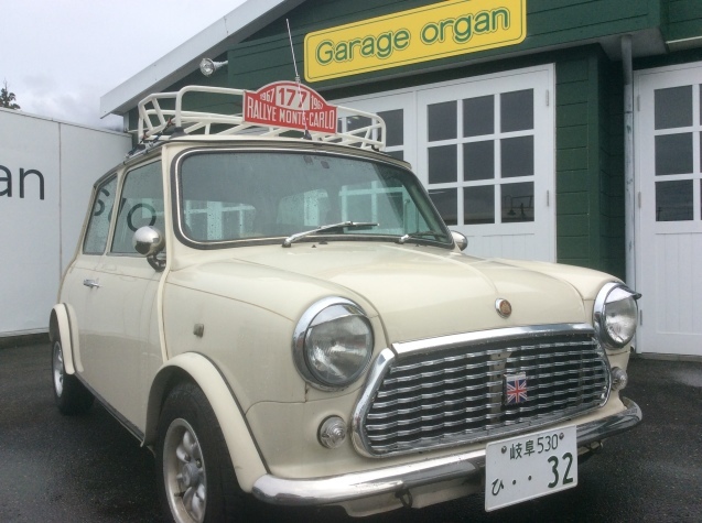 点検 イギリスの小さな車ミニ 点検 イギリスの小さな車ミニ