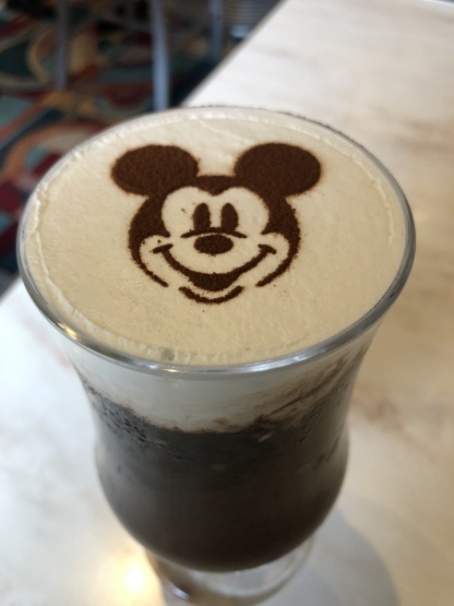 Tdlで休憩を 特殊期間のセンターストリートコーヒーハウス 東京ディズニーリポート