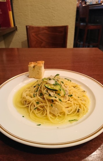 オステリア クワトロヴァッリでパスタランチ 四谷三丁目 カステラさん オステリア クワトロヴァッリでパスタランチ 四谷三丁目 カステラさん