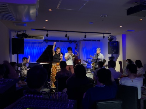 広島 ジャズライブカミンJazzlive Comin 本日7月23日は15時スタートです!_b0115606_10415338.jpeg