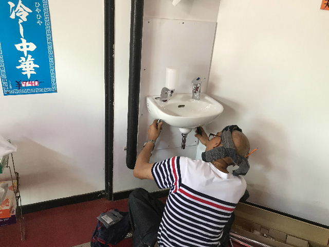 店舗賃貸手洗い設置と真心の冷やし中華_f0031037_19061654.jpg