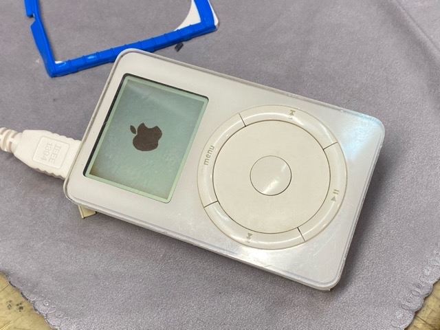 iPod classic(第2世代)の開腹 : カワセミ王国