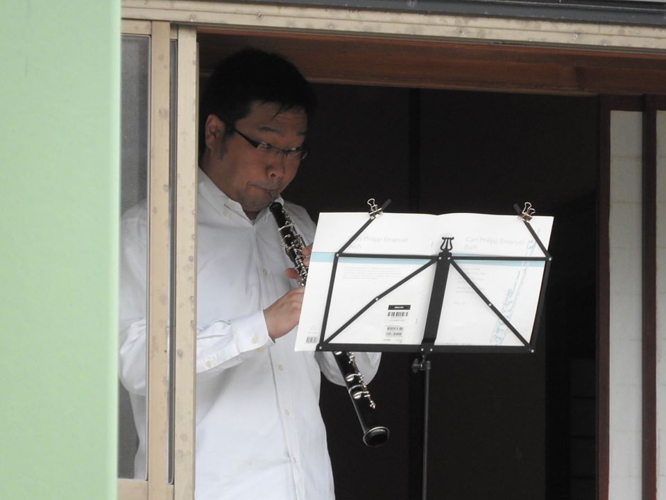 大木雅人さんのオーボエの音色が西堀に今日も響き渡りました。_e0046190_15564946.jpg