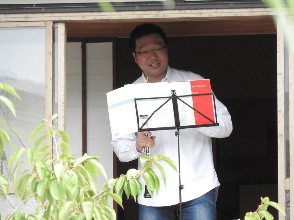 大木雅人さんのオーボエの音色が西堀に今日も響き渡りました。_e0046190_15570175.jpg