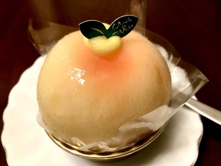 今日も「丸ごとピーチ」@ヴェールの丘_c0212604_1859236.jpg