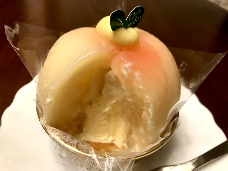今日も「丸ごとピーチ」@ヴェールの丘_c0212604_18595730.jpg