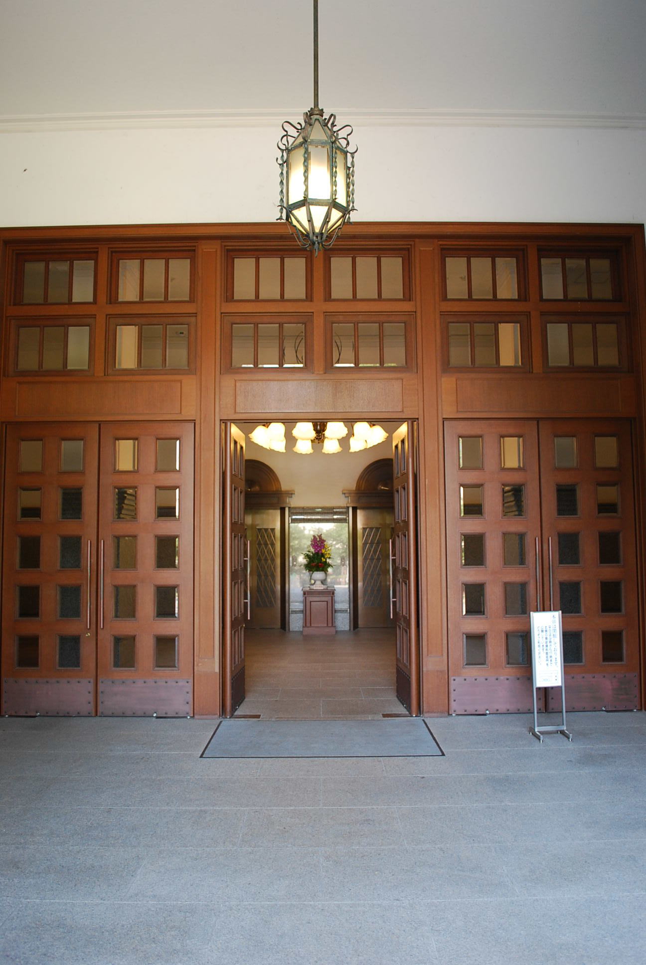 神戸市中央区の兵庫県公館(明治モダン建築探訪)_f0142606_14001327.jpg