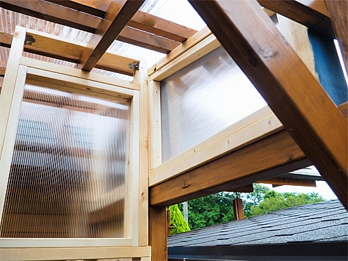 選ぶなら DIY] 新部屋建築・・・明かり取り窓に中空ポリカを嵌め込む その他