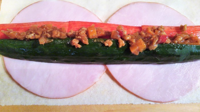 ■簡単5分!!居酒屋メニュー【胡瓜+コンビニ調達食材で 揚げ春巻き】_b0033423_18532946.jpg