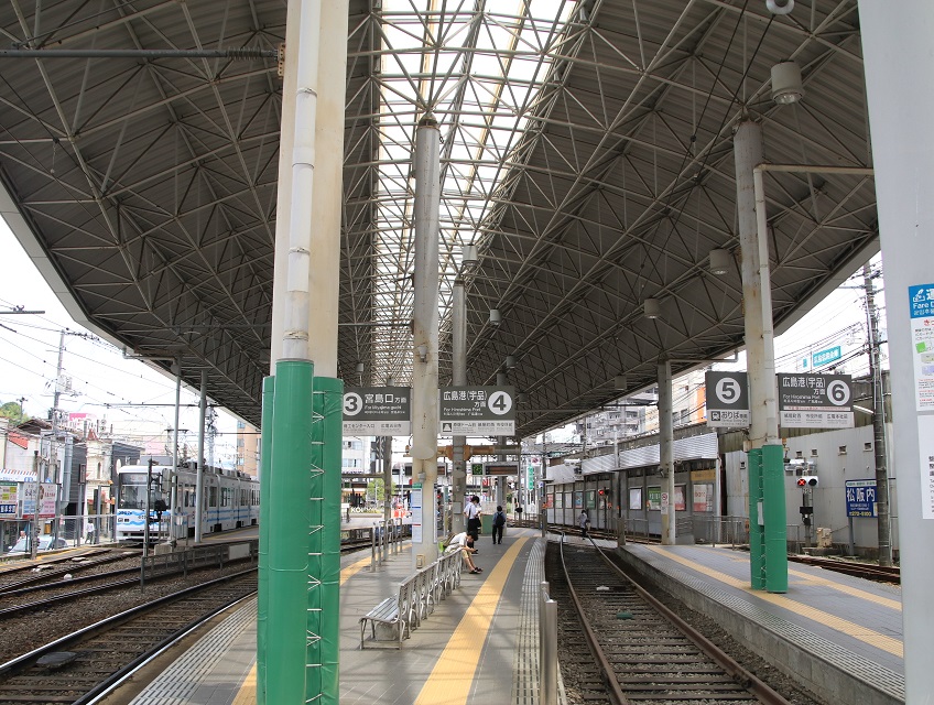 åºƒå³¶é›»é‰„åˆ¶è¦‡ã®æ—… è¥¿åºƒå³¶é§… äººç