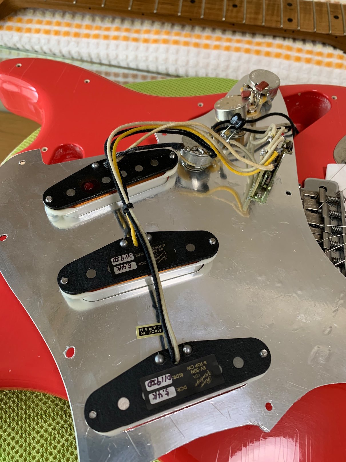 Xotic XSC-2 VWo3TB Haged アルダーローズピックガード交換
