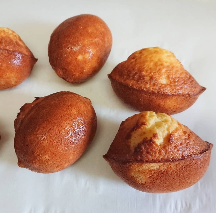 パイナップルケーキ🍍_a0113430_14565634.jpg
