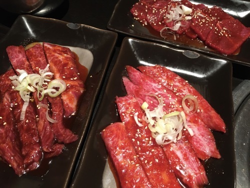家族で焼肉屋へ_f0231189_21592334.jpeg