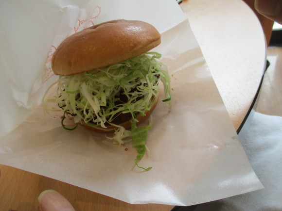 連休中の我が家の日々&桃のコンポート&さくらんぼ_a0279743_09511306.jpg