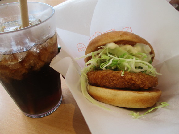 連休中の我が家の日々&桃のコンポート&さくらんぼ_a0279743_09531634.jpg