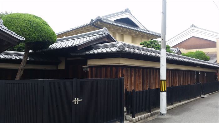 桃谷・彌栄神社門前の町並み_f0139570_18200434.jpg