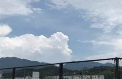 そろそろ梅雨明け？_d0070316_22323442.jpeg