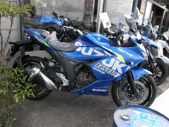 SUZUKIジクサー250SFのご紹介_b0129167_14401455.jpg