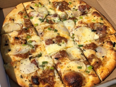 チーズ屋さんのピザ_c0353373_23310758.jpg