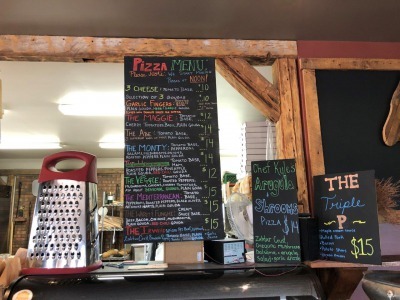 チーズ屋さんのピザ_c0353373_23312469.jpg