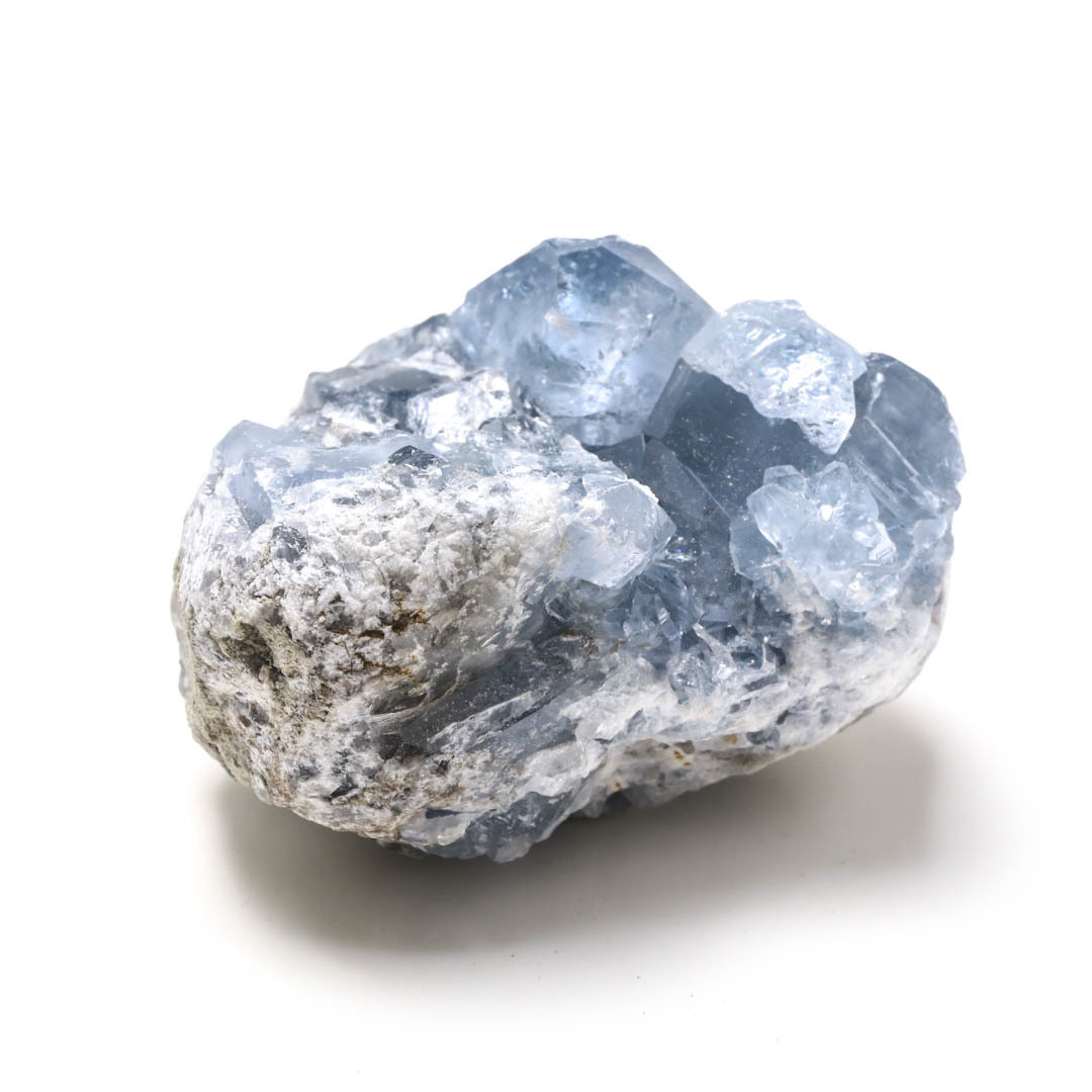 晴れ渡った空の色…輝くブルーカラーが美しいセレスタイトの原石 : 石の音