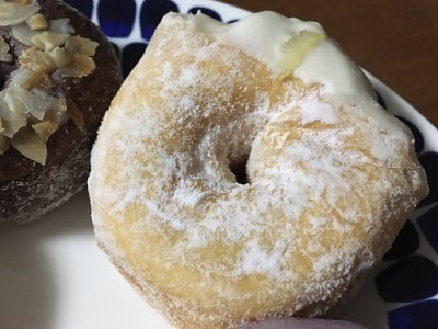 大好きなミサキドーナツとレーズン食パン_f0231189_23135301.jpg