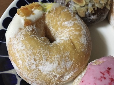 大好きなミサキドーナツとレーズン食パン_f0231189_23140219.jpg