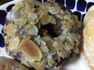 大好きなミサキドーナツとレーズン食パン_f0231189_23141060.jpg