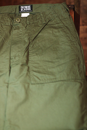 UTILITIY　SLACKS。_e0186470_21163084.jpg