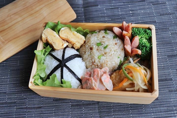 お弁当まとめて。_b0111376_22045487.jpg