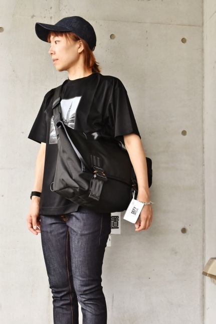 素敵な間違い・・・笑 DEFY BAGS (再)_d0152280_04352975.jpg