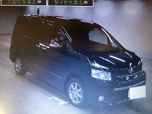★ベンツGL550・フィットRS・VOXY煌 3台のご成約ッ(^_^)v★(白石店)_c0161601_14401375.jpg
