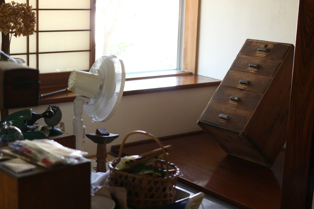 祝・湿気からの解放！！！気合いの違うお部屋掃除！_f0354014_11082249.jpg