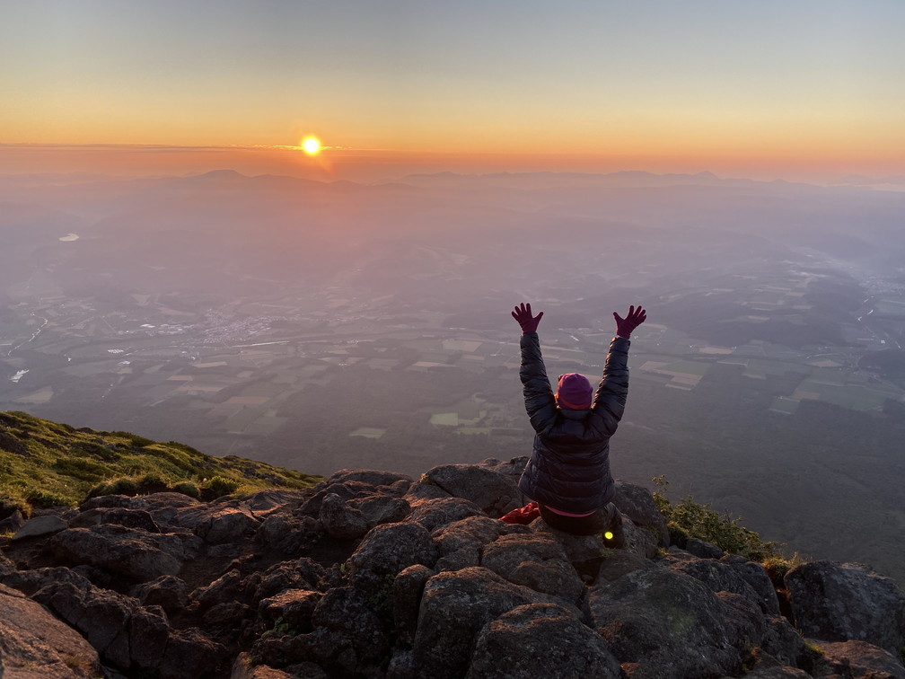 2020年7月 『羊蹄山、山頂ビバーク』 July 2020 \"Bivouac on the Summit Mt Yotei\"_c0219616_16565512.jpg