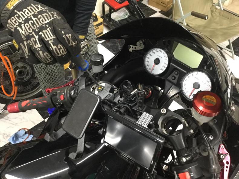 【バイク屋稼業】ZZR1400の車検へ。_d0221319_21105812.jpg