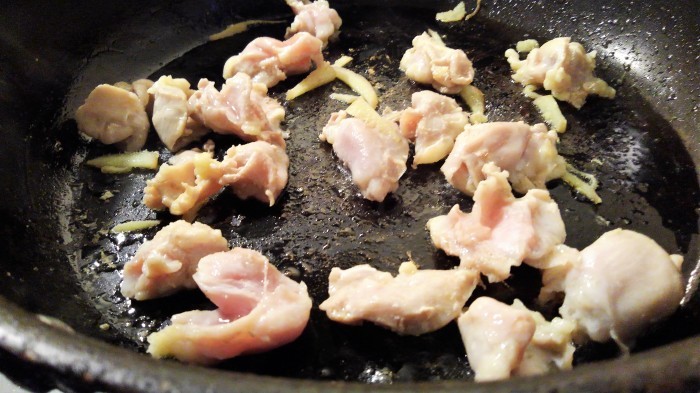 ■昼ご飯の簡単5分おかず【鶏肉入り ゴーヤチャンプルーあき流で^^】_b0033423_19432203.jpg