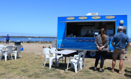 クジラと幻のCafe_d0368073_11513679.jpg