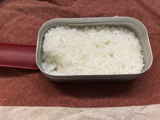 ひとりキャンプ用の飯盒 メスティンを購入したので自宅で使ってみる 皿 皿 碗 碗 週末陶芸