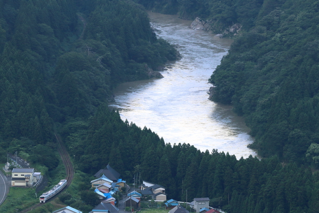 夕日の阿賀野川　- 2020年盛夏・磐越西線 -_b0190710_20184010.jpg